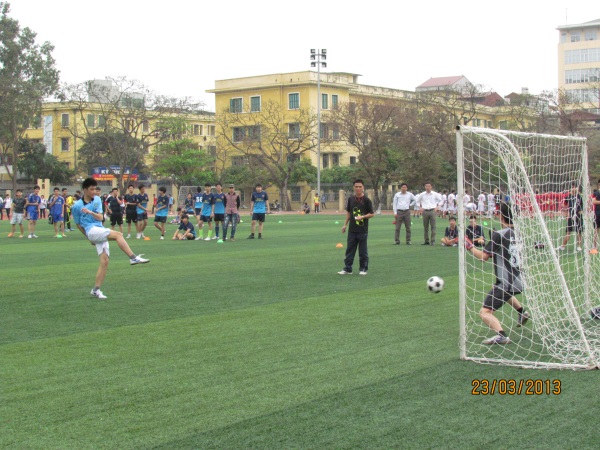 Loạt trận đấu đầu tiên mở đầu Giải Bóng đá học sinh