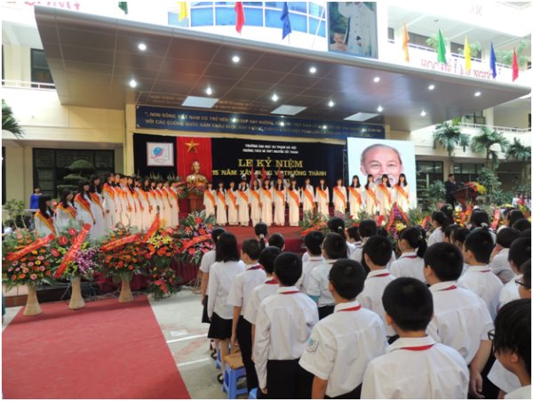 Ấn tượng Lễ mít tinh kỷ niệm 15 năm thành lập trường Nguyễn Tất Thành
