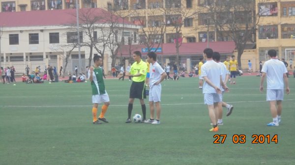 Lượt trận thứ 2 giải bóng đá cúp Tuổi trẻ - Trường ĐHSP Hà Nội