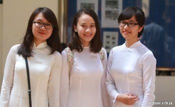 Học sinh trường Nguyễn Tất Thành rạng ngời trong ngày khai giảng