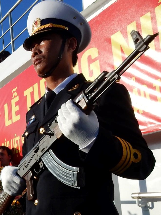 Viết về những người lính thời bình | Trường THCS & THPT Nguyễn Tất Thành -  Hà Nội
