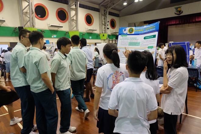 Thầy và trò trường Nguyễn Tất Thành xuất sắc đạt ba giải Vàng tại cuộc thi dự án khoa học và triển lãm lần thứ 16 tại Singapore