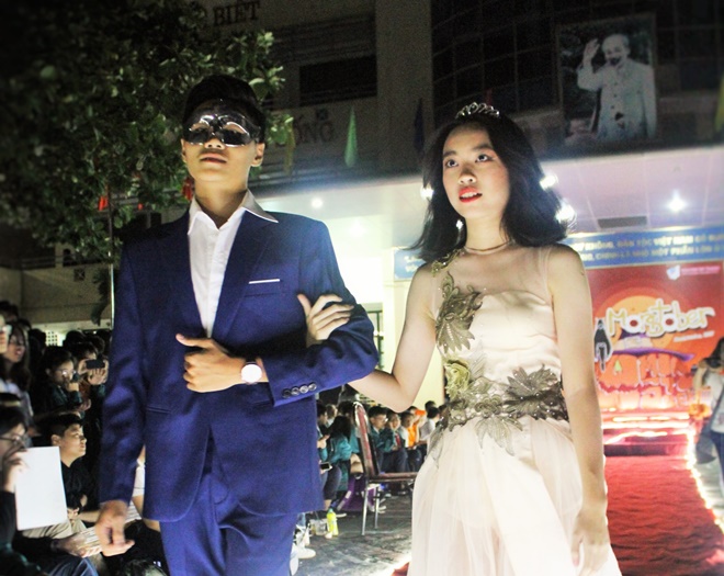 “King & Queen”: Sân khấu thời trang cho mùa Halloween đầy màu sắc