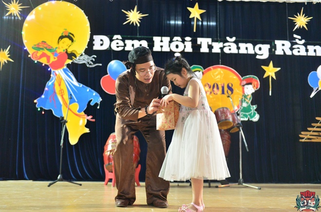 Trung thu ý nghĩa của con em cán bộ, giáo viên trường THCS và THPT Nguyễn Tất Thành
