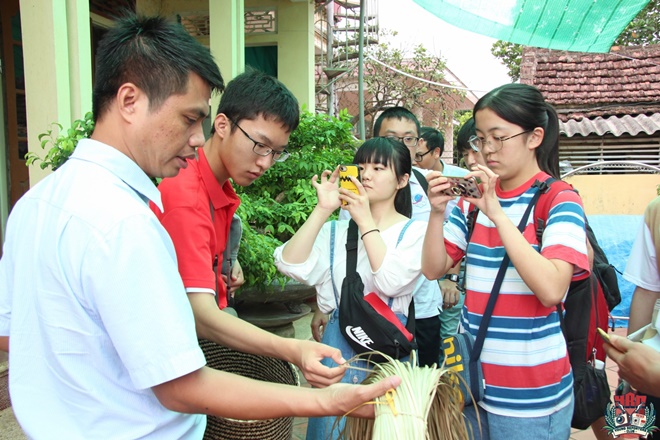 Đoàn trường Miyazaki (Nhật Bản) thăm nhà máy nước và tìm hiểu nông nghiệp Việt Nam
