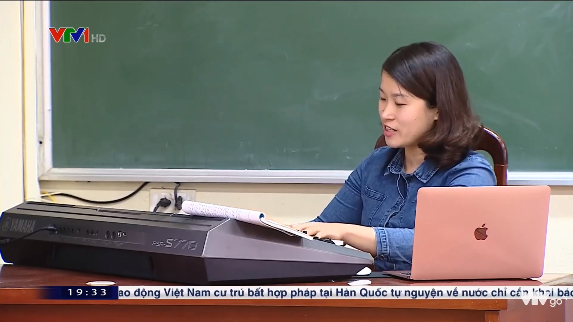 VTV đưa tin về dạy và học trực tuyến ở trường Nguyễn Tất Thành