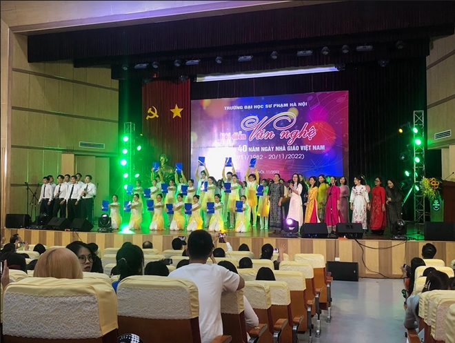 Hội diễn văn nghệ chào mừng 40 năm ngày Nhà giáo Việt Nam