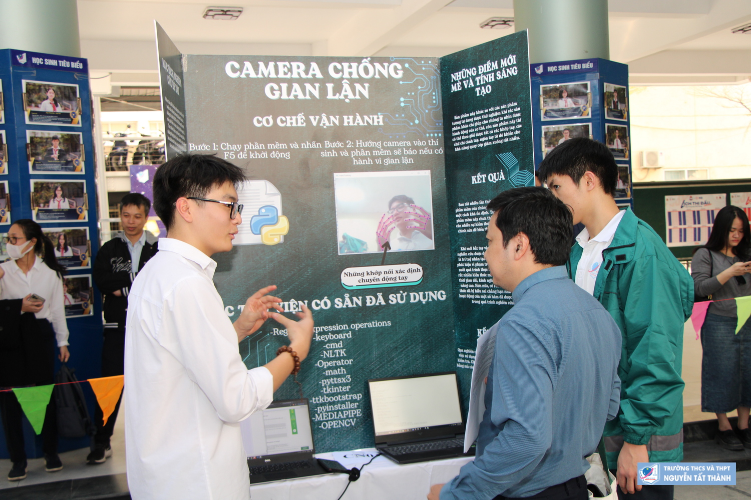 Chung kết cuộc thi Khoa học Kĩ thuật cấp trường: Sáng tạo không biên giới