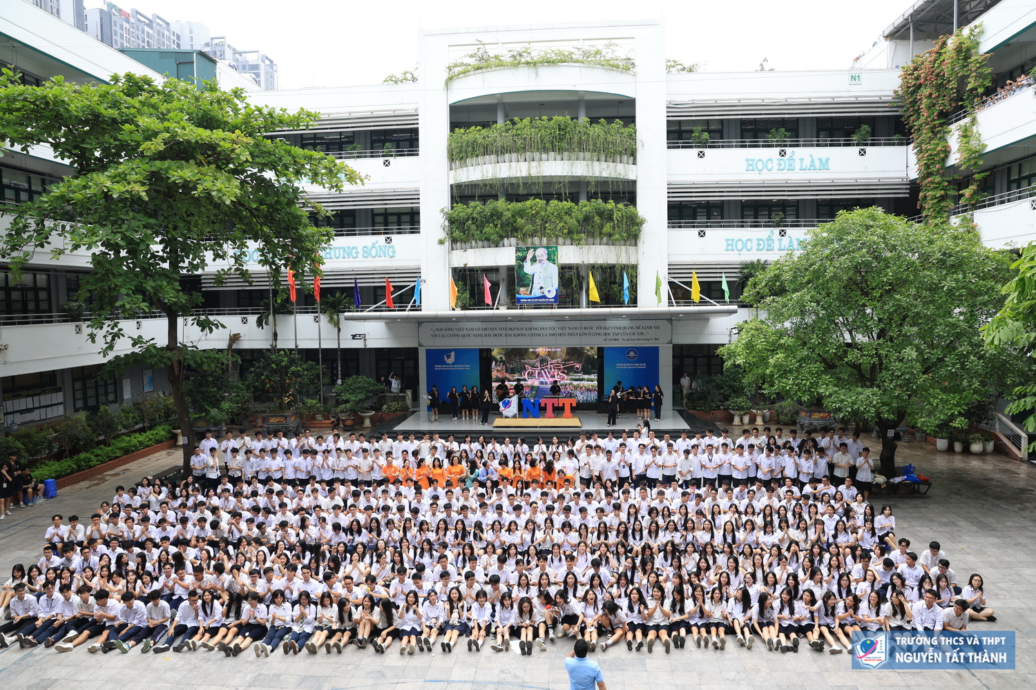 Sinh nhật tuổi 18 – Lưu dấu tuổi học trò