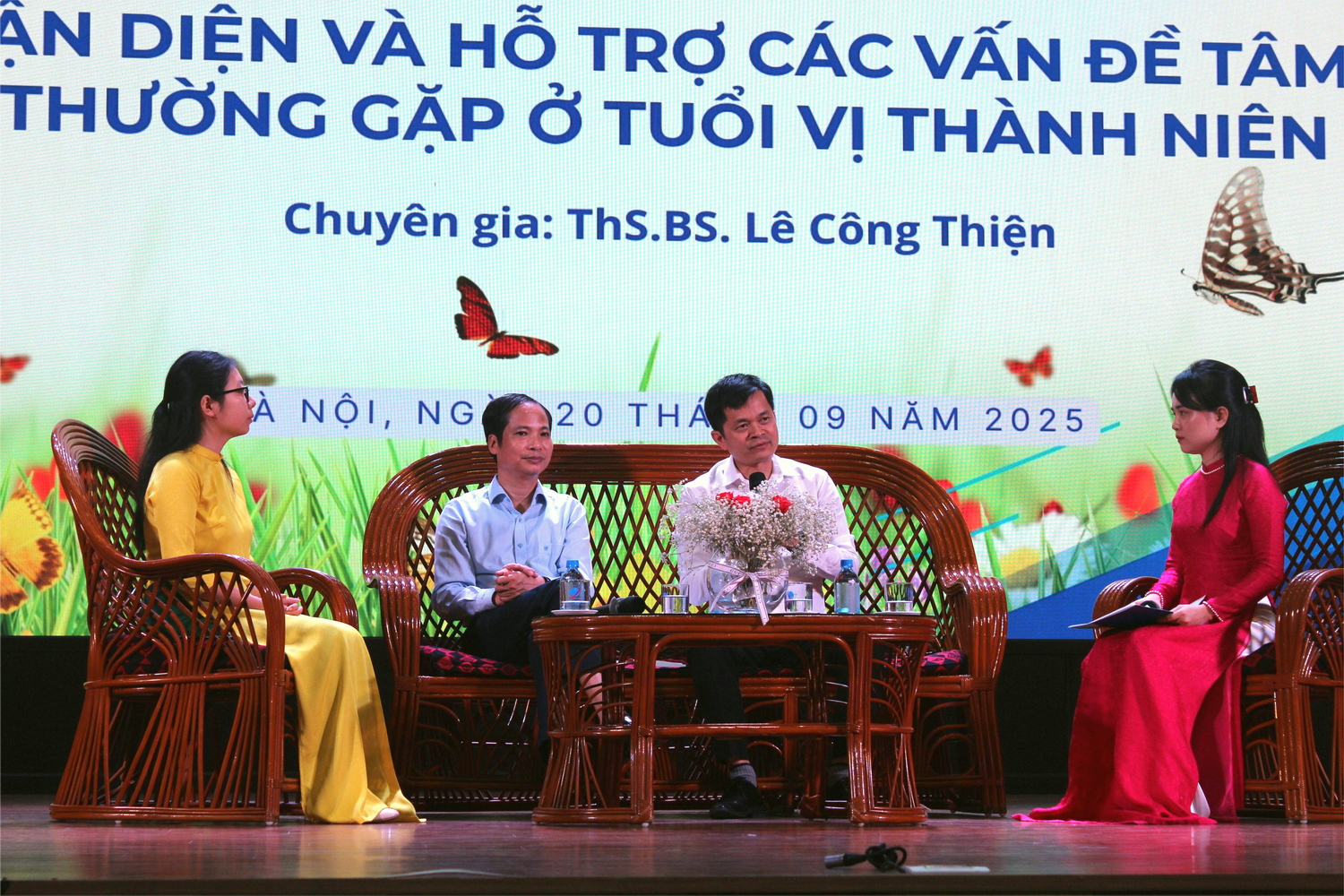 Sinh hoạt CLB CMHS khối THPT: Nhận diện và hỗ trợ các vấn đề tâm lý thường gặp ở tuổi vị thành niên