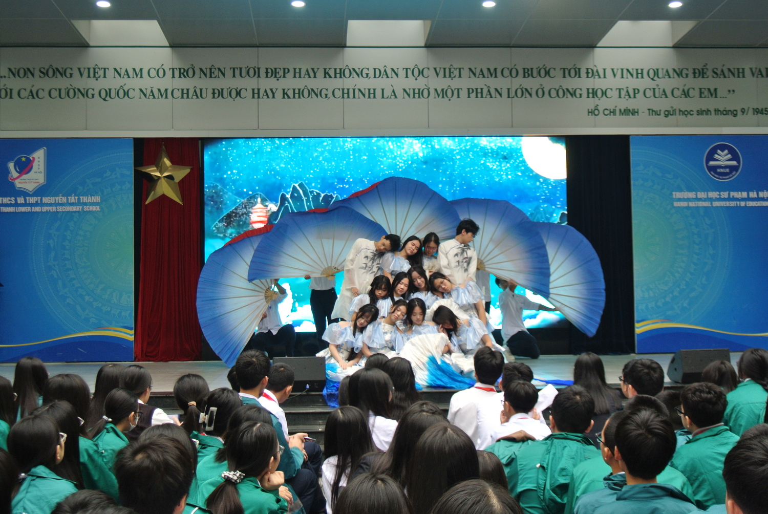 Sống có trách nhiệm - Xây dựng tương lai