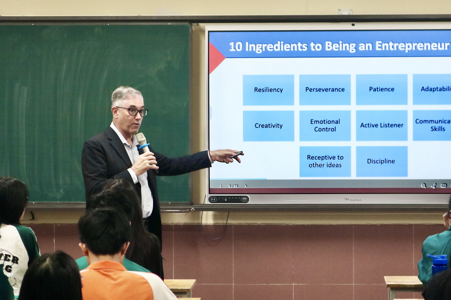 Bắt đầu từ những điều nhỏ bé, chắp cánh ý tưởng khởi nghiệp lớn lao