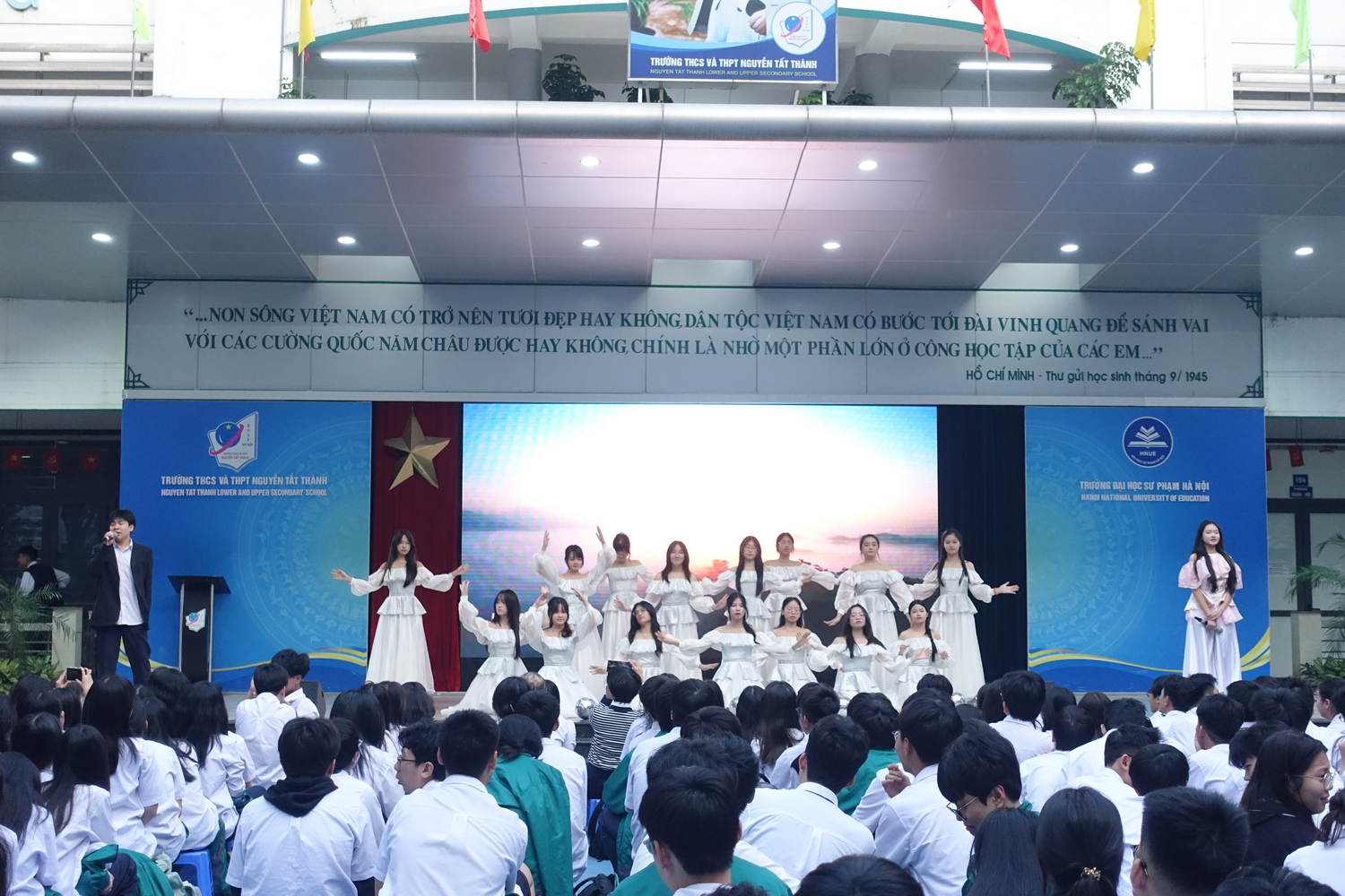 Trao đi yêu thương, nhận niềm hạnh phúc