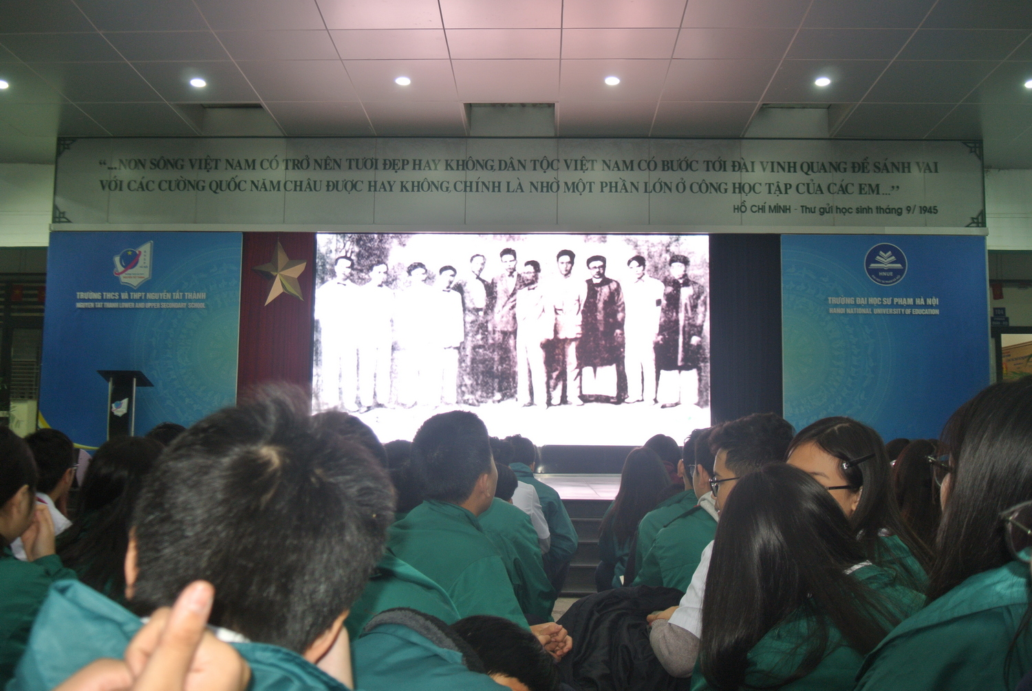 Dưới cờ Đảng vẻ vang - Tự hào truyền thống, tiếp bước niềm tin