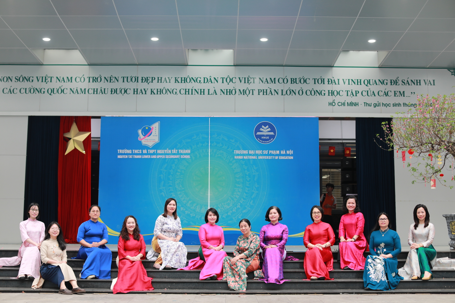 Tuần lễ áo dài - Tôn vinh vẻ đẹp truyền thống người Việt