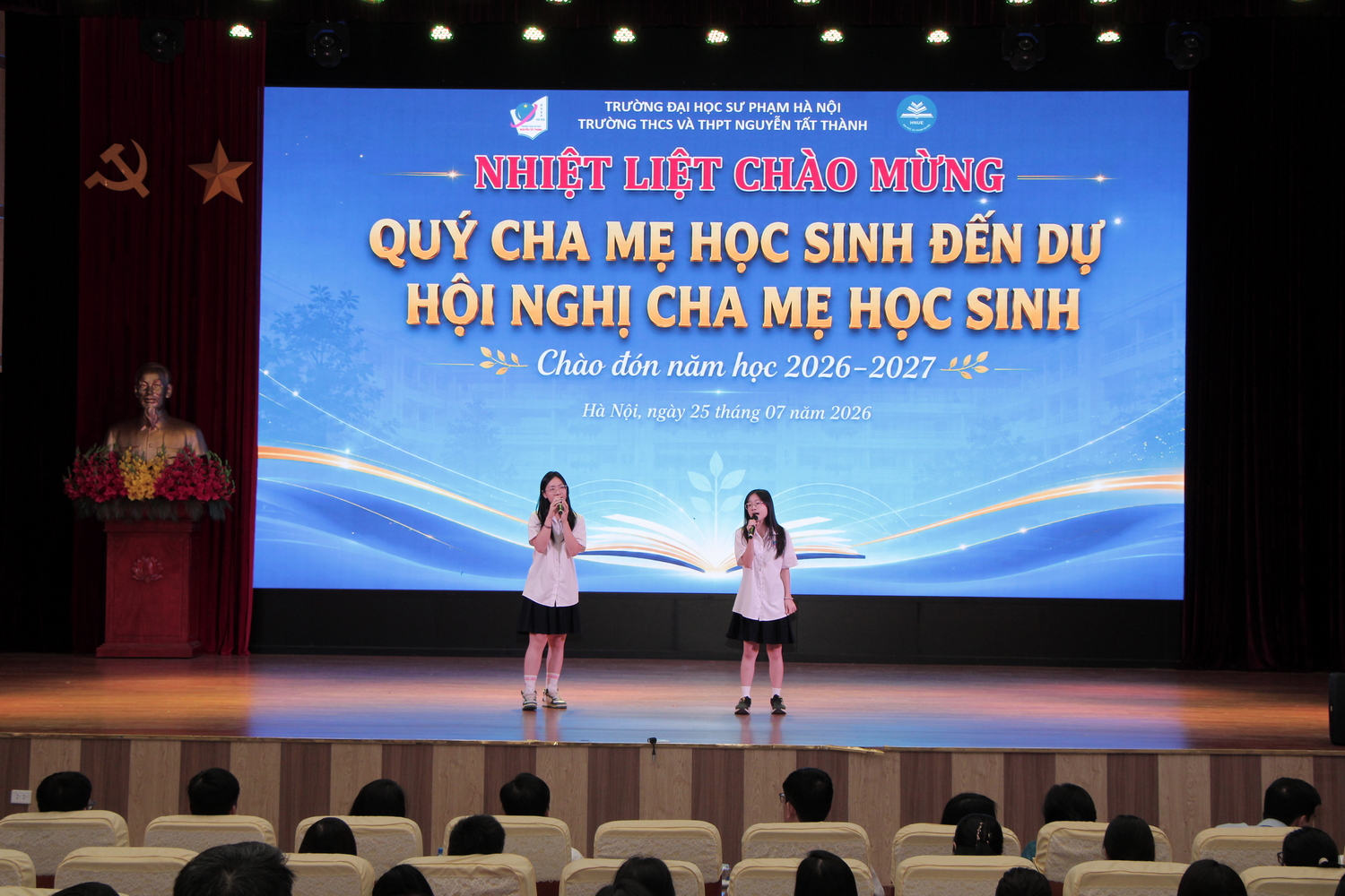 Hội nghị Cha mẹ học sinh Khối 6 và Khối 10: Mở cánh cửa mới - Chắp cánh tương lai