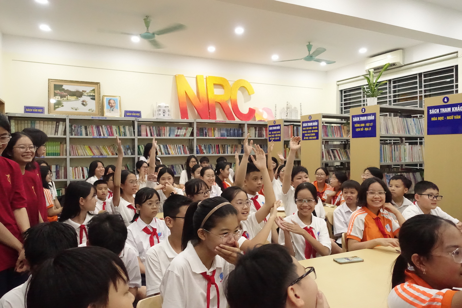 Chương trình đọc sách chuyên đề “Mỗi trang sách - Một miền lịch sử”