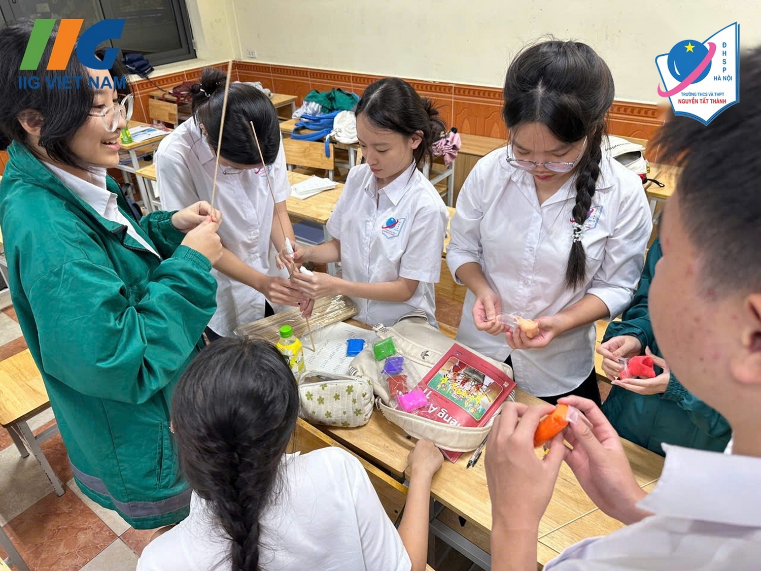 Học sinh trường Nguyễn Tất Thành hào hứng khởi động hành trình "tập làm chủ" cùng ESB