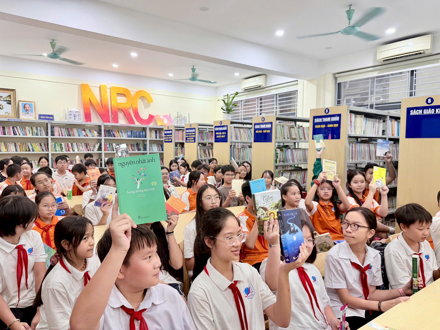 Chuyên đề đọc sách Tháng 9 “Mùa chữ đơm hương”: Hành trình ướp hương tri thức và nuôi dưỡng tâm hồn
