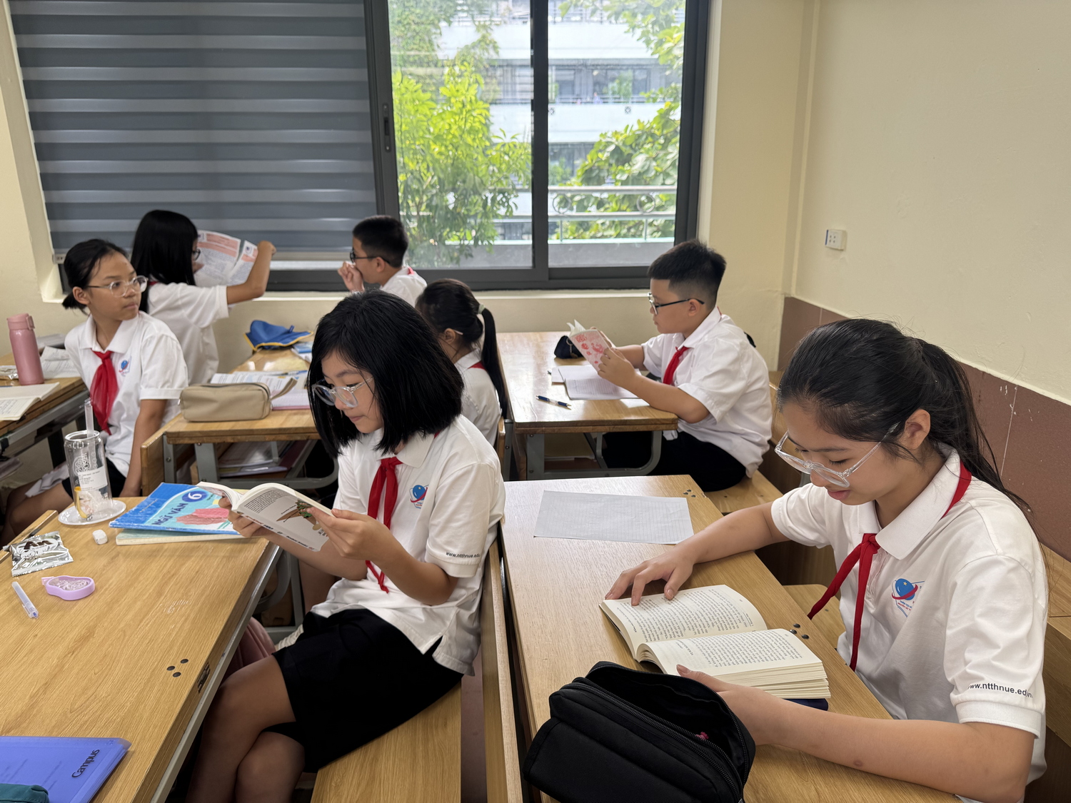 Những “Mùa chữ đơm hương”: Khi mỗi giờ ra chơi là một chuyến du hành qua trang sách
