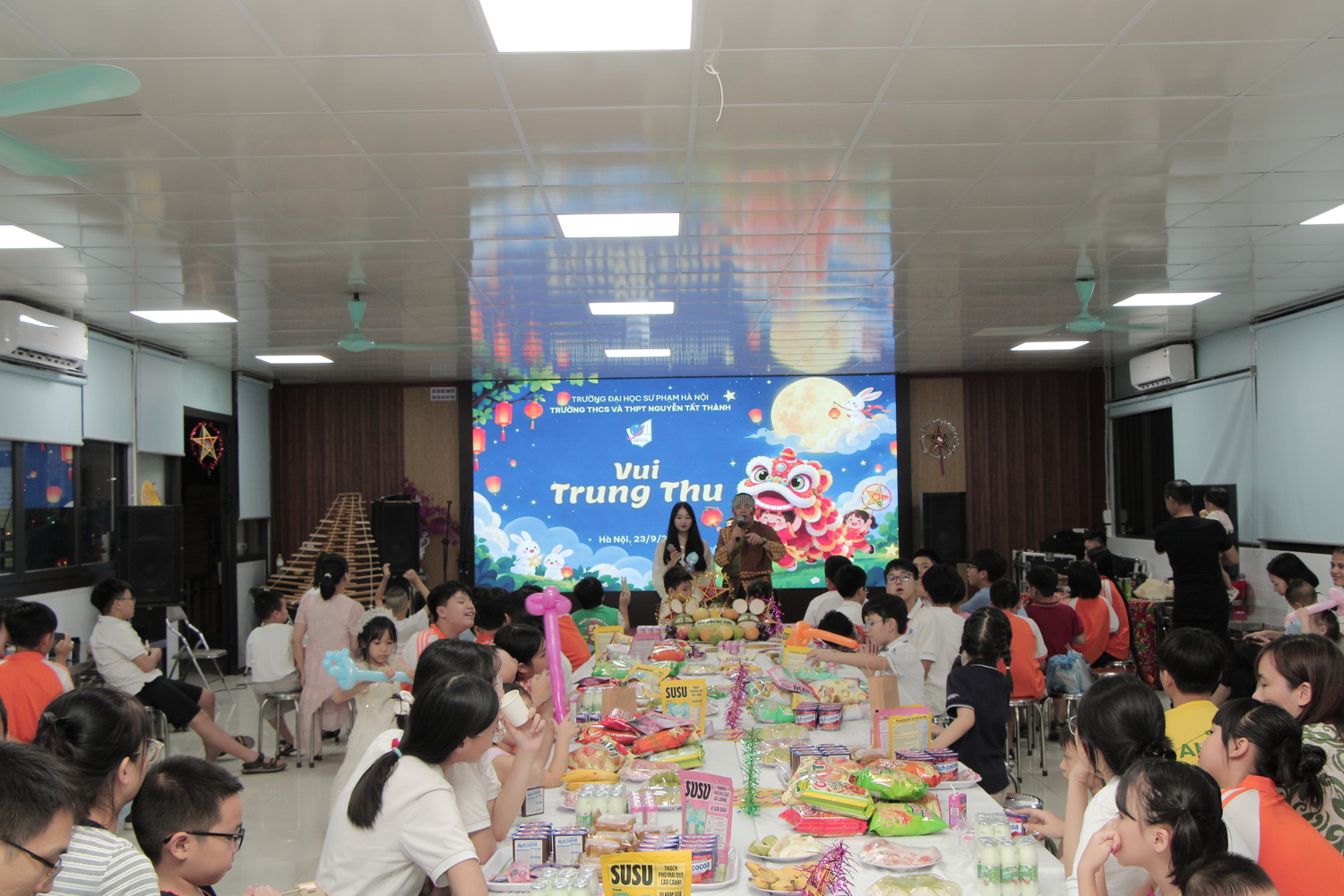 “Vui Trung thu” 2026: Thắp sáng đêm trăng, trao trọn niềm vui đến con cán bộ, giáo viên Nhà trường