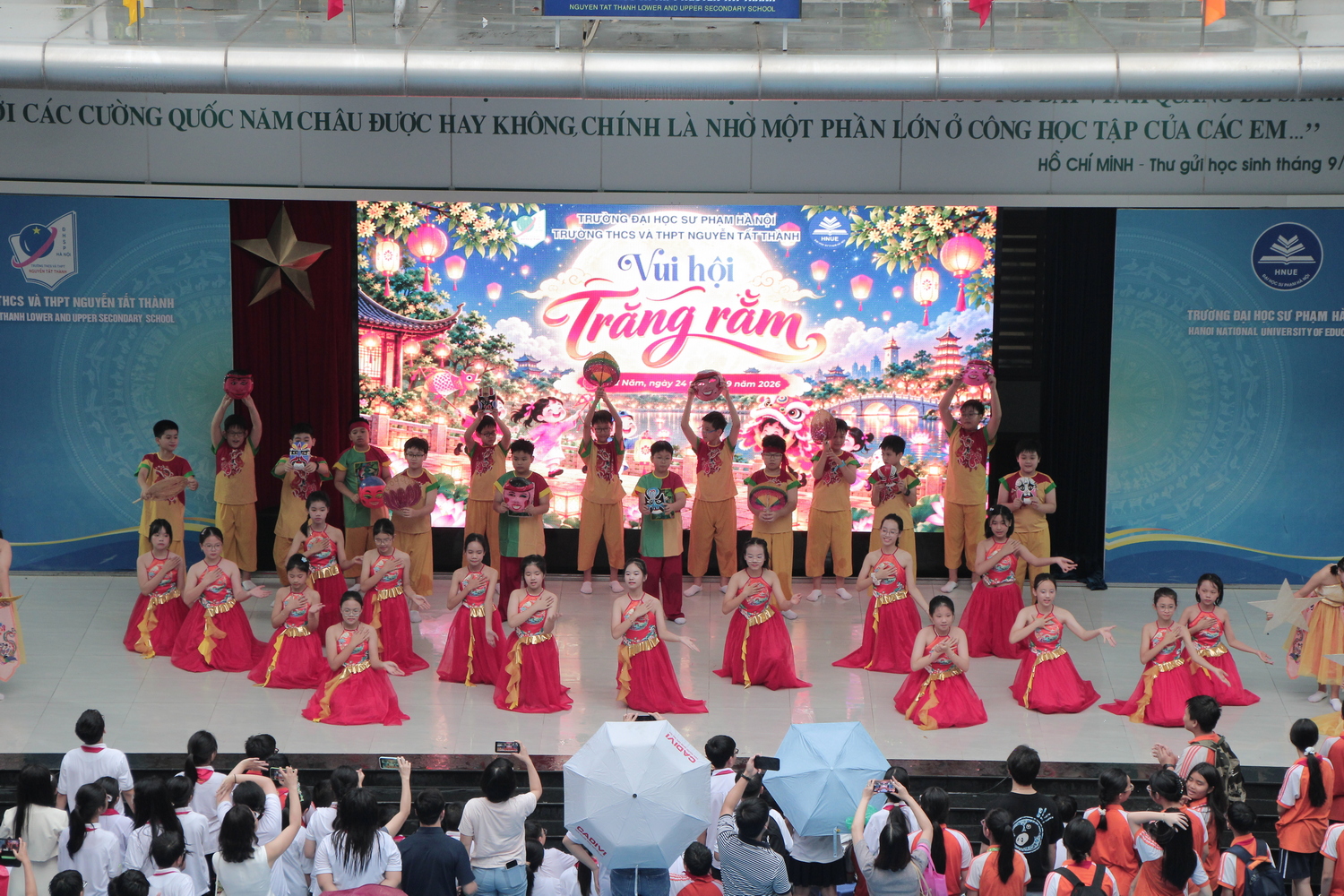 “Vui hội Trăng rằm” 2026: Ánh trăng tuổi thơ rạng ngời tại mái trường mang tên Bác