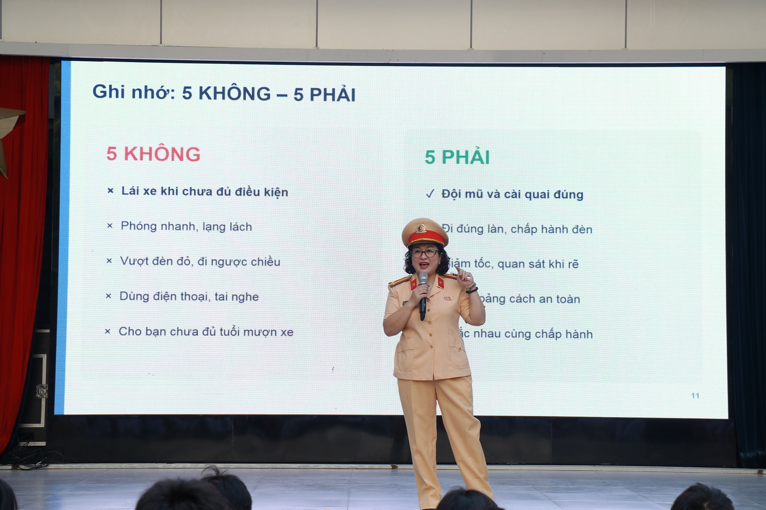 Tập huấn kĩ năng lái xe an toàn: Trang bị kiến thức, vững tay lái cùng học sinh THCS và THPT Nguyễn Tất Thành