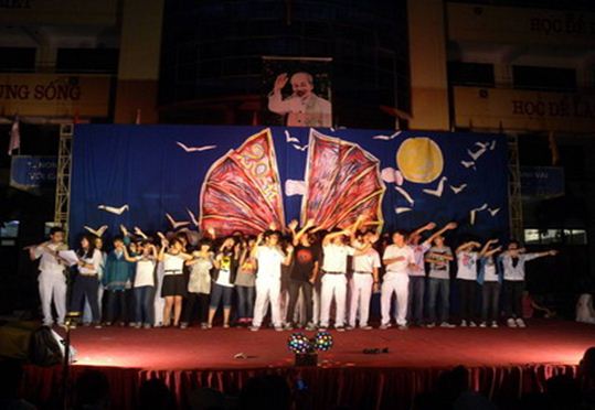 Nhịp cầu tình bạn - Học viện Raffles (Singapore) và THPT Nguyễn Tất Thành
